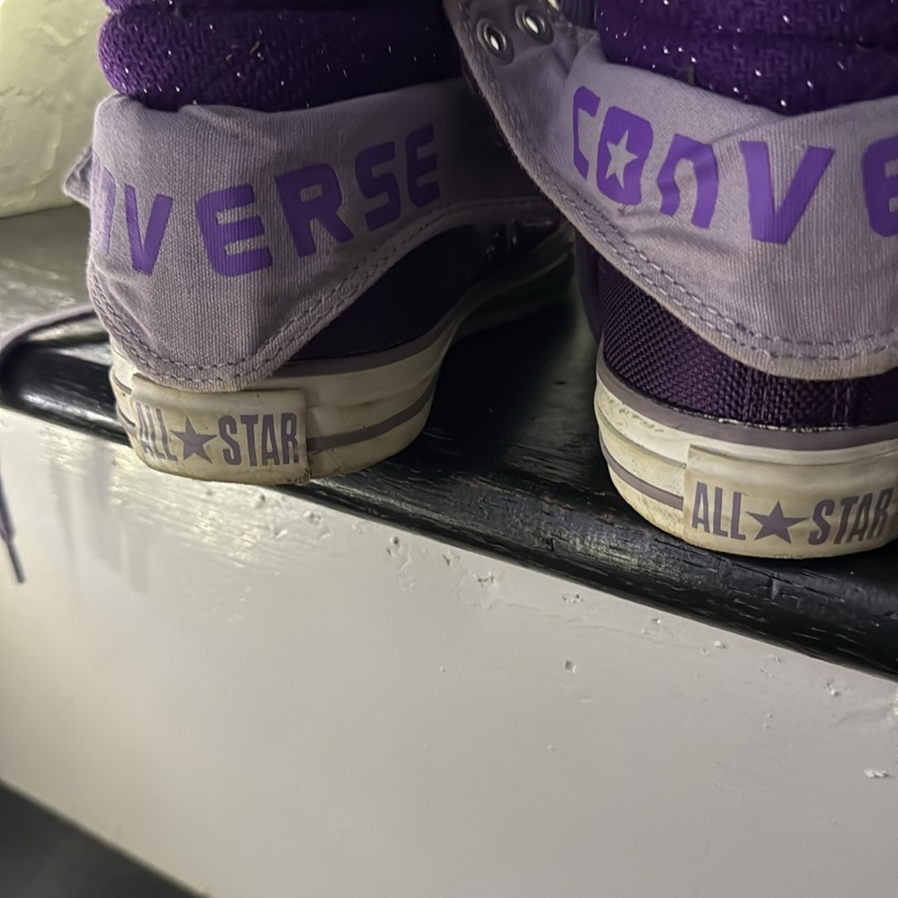 Women’s size 8 purple Converse high tops - Picture 9 of 11